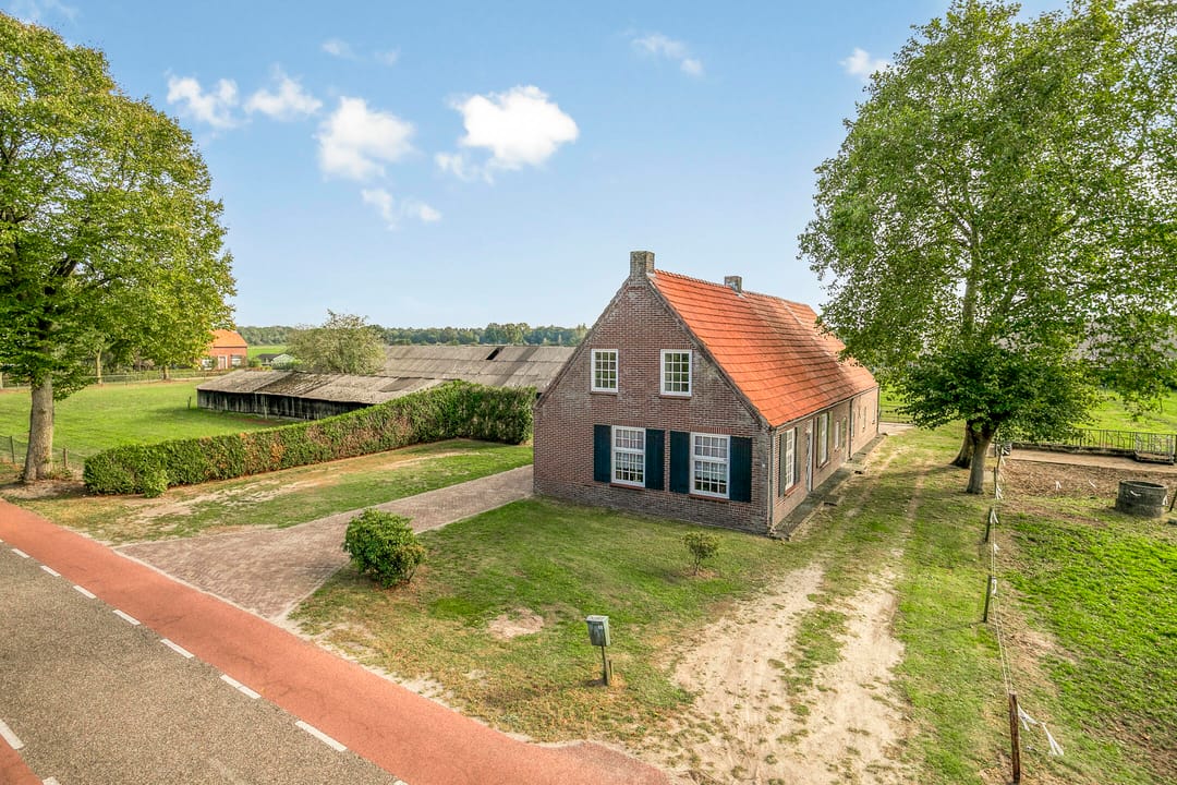 Foto 2 van Menzel 48