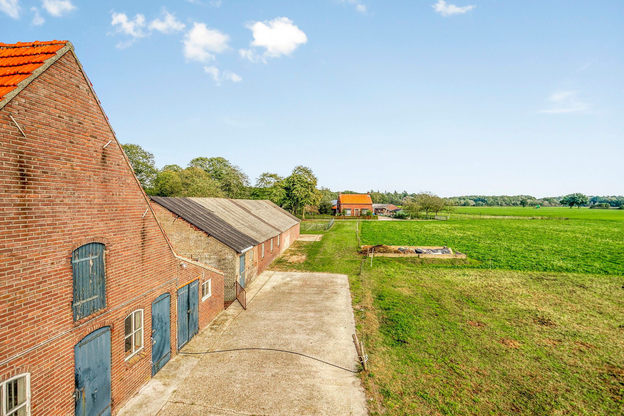 Foto 6 van Menzel 48