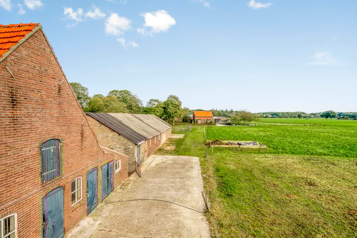 Foto 6 van Menzel 48