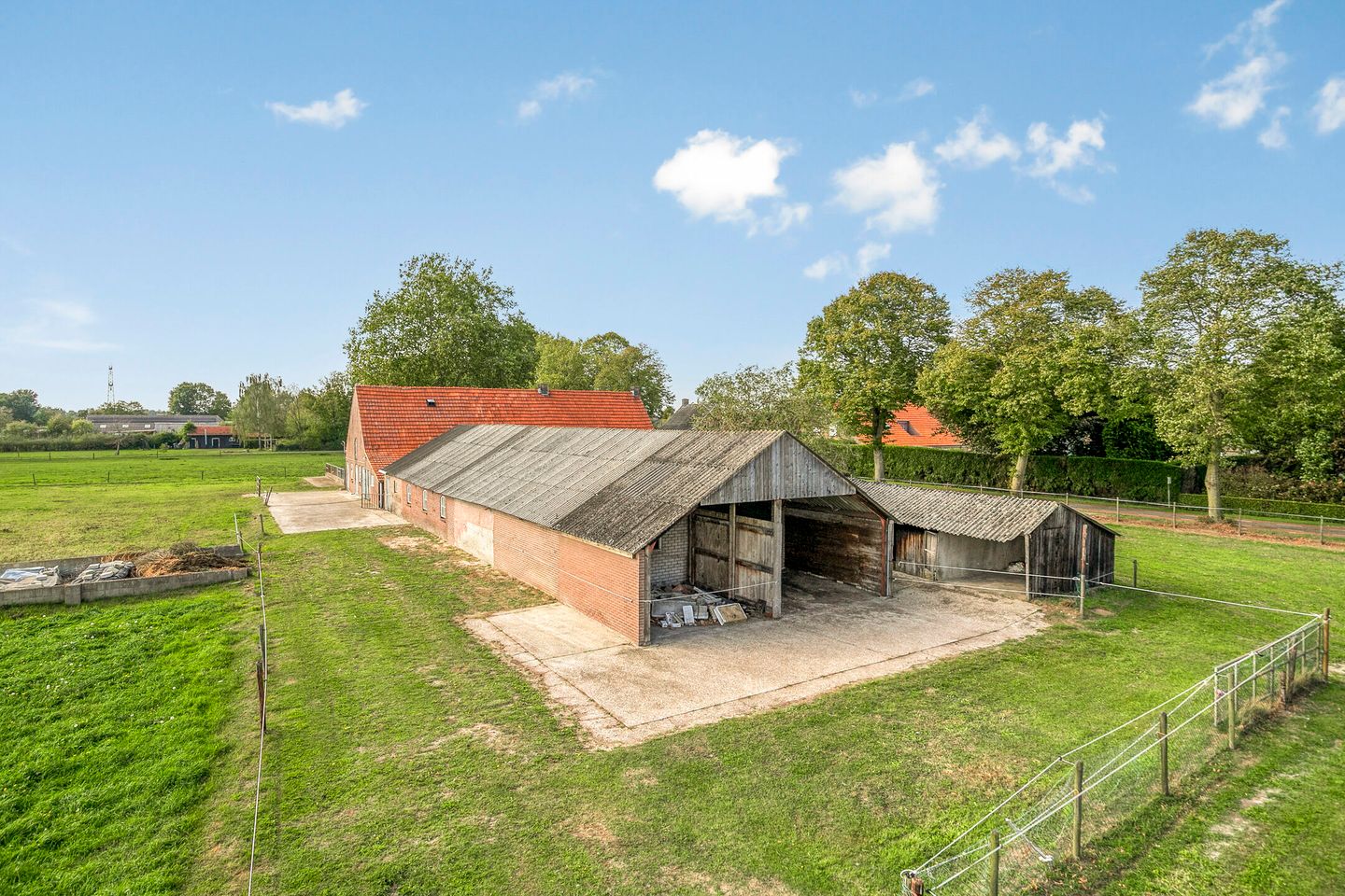 Foto 10 van Menzel 48