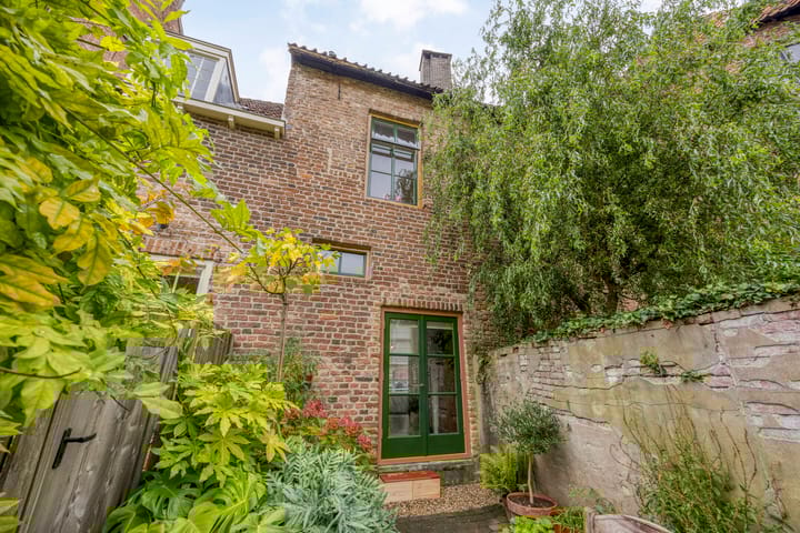 Foto 24 van Bornhovestraat 35