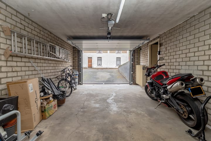 Foto 28 van Kluisstraat 66