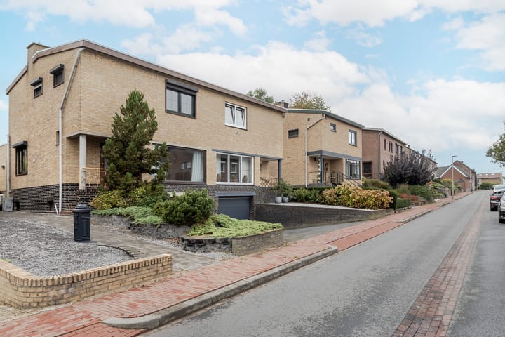 Foto 38 van Kluisstraat 66