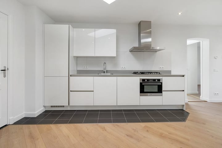 Photo 10 of Van Speijkstraat 179-4