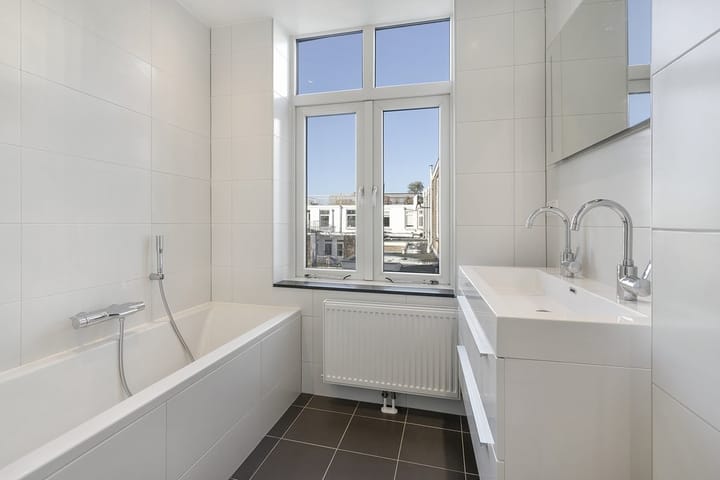 Photo 13 of Van Speijkstraat 179-4