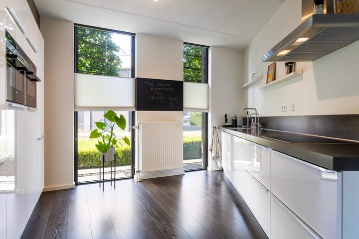 Photo 3 of Vuurvlinder 30