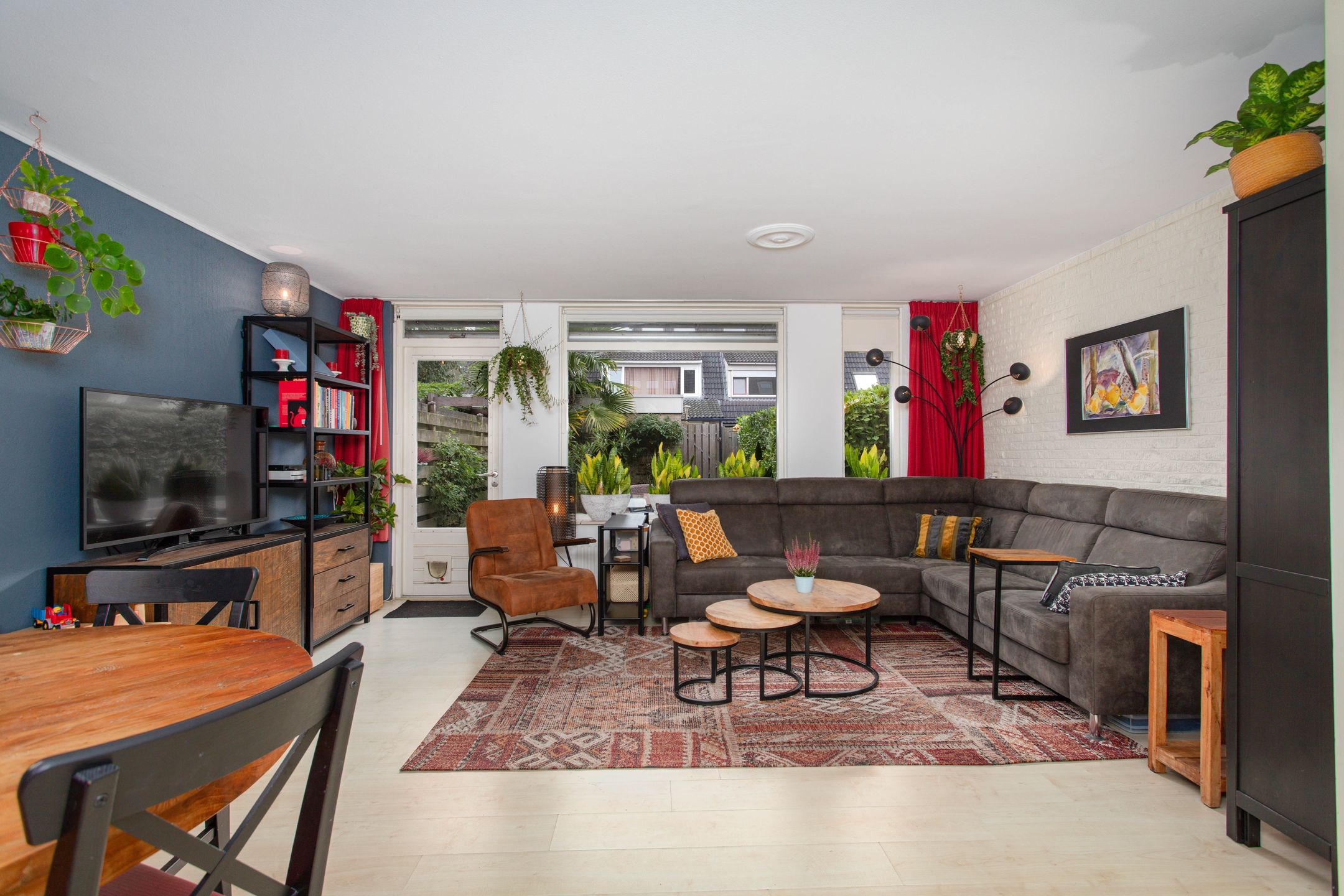 Foto 3 van Bertha von Suttnerlaan 4