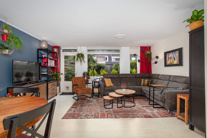 Foto 3 van Bertha von Suttnerlaan 4