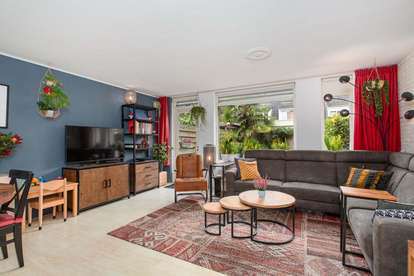 Foto 5 van Bertha von Suttnerlaan 4