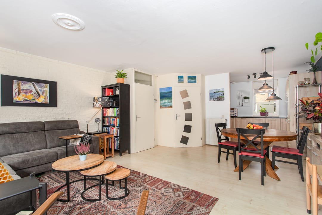 Foto 7 van Bertha von Suttnerlaan 4