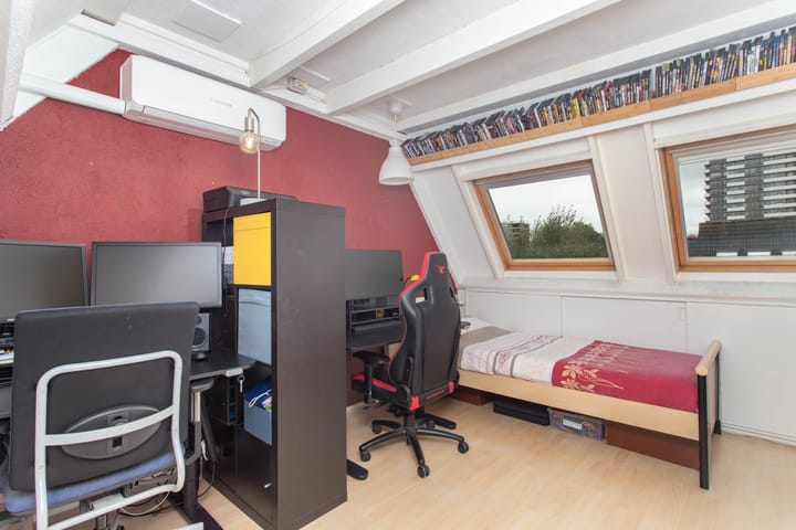 Foto 19 van Bertha von Suttnerlaan 4