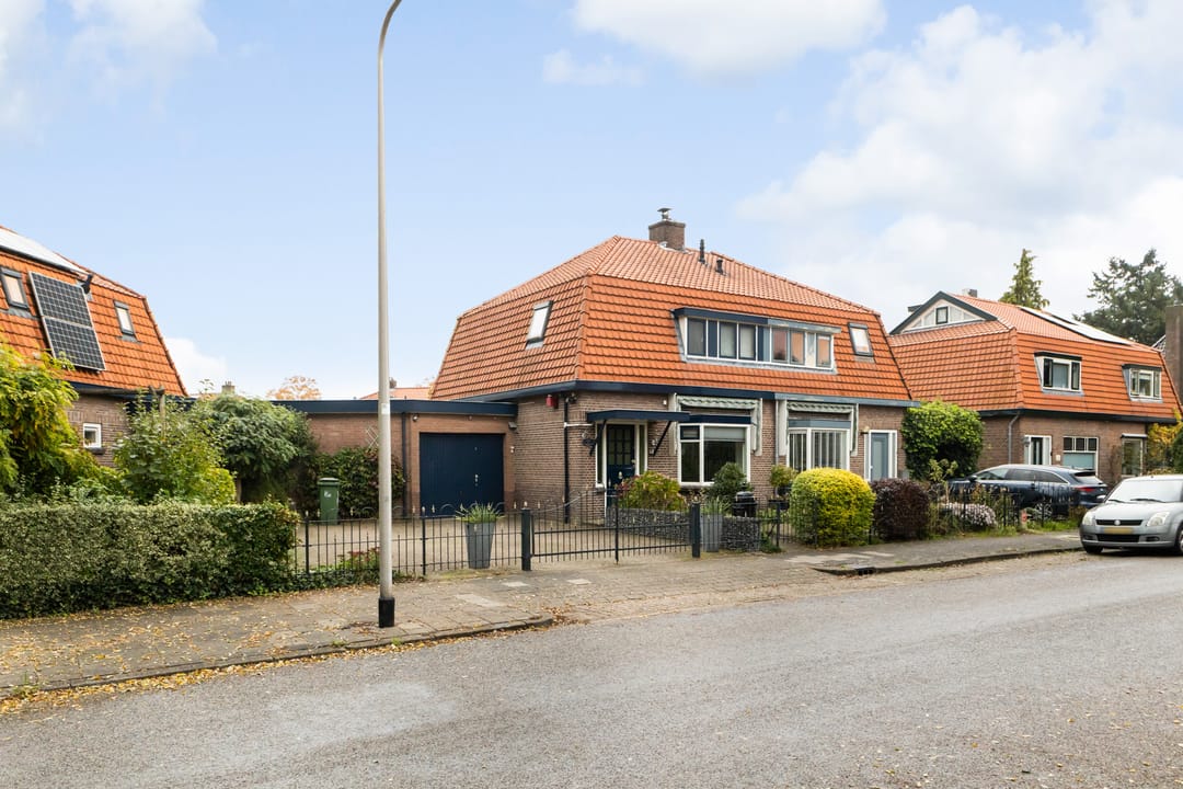 Foto 1 van Joost van den Vondellaan 10