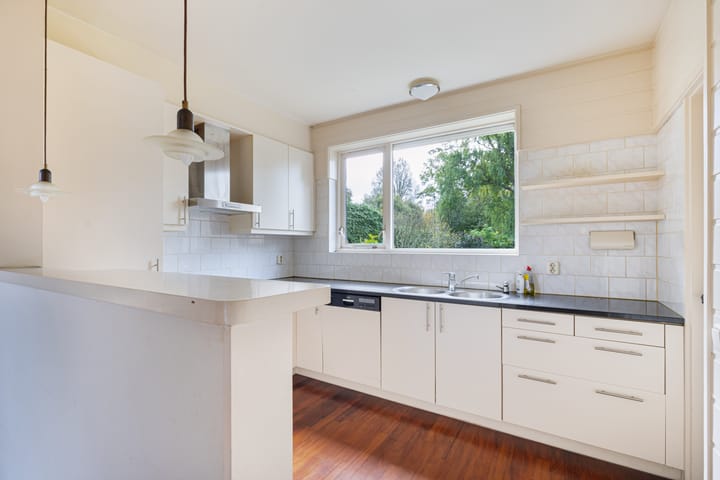 Photo 22 of van Harenstraat 132