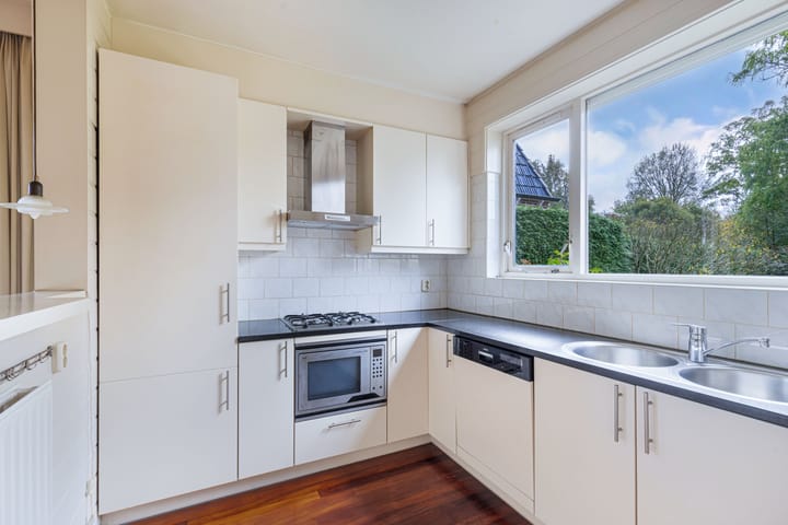 Photo 23 of van Harenstraat 132