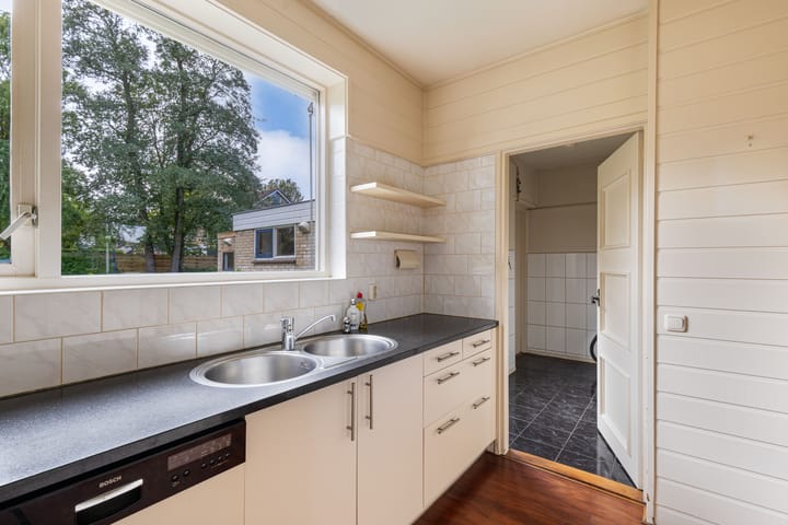 Photo 24 of van Harenstraat 132