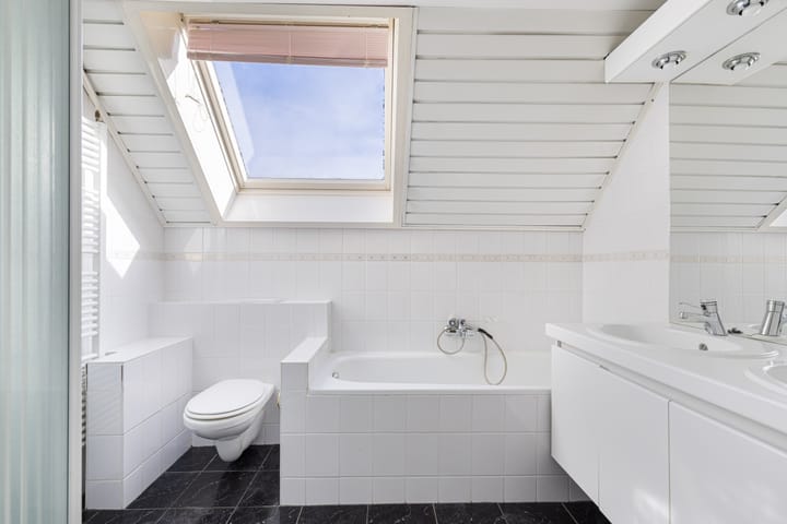 Photo 45 of van Harenstraat 132