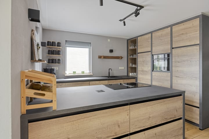 Photo 10 of Arndt van Buerenstraat 2-A