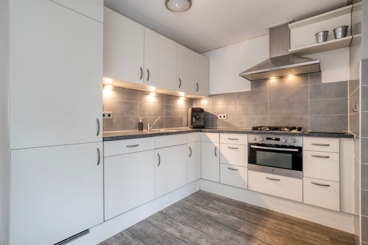 Photo 20 of Reiger 96