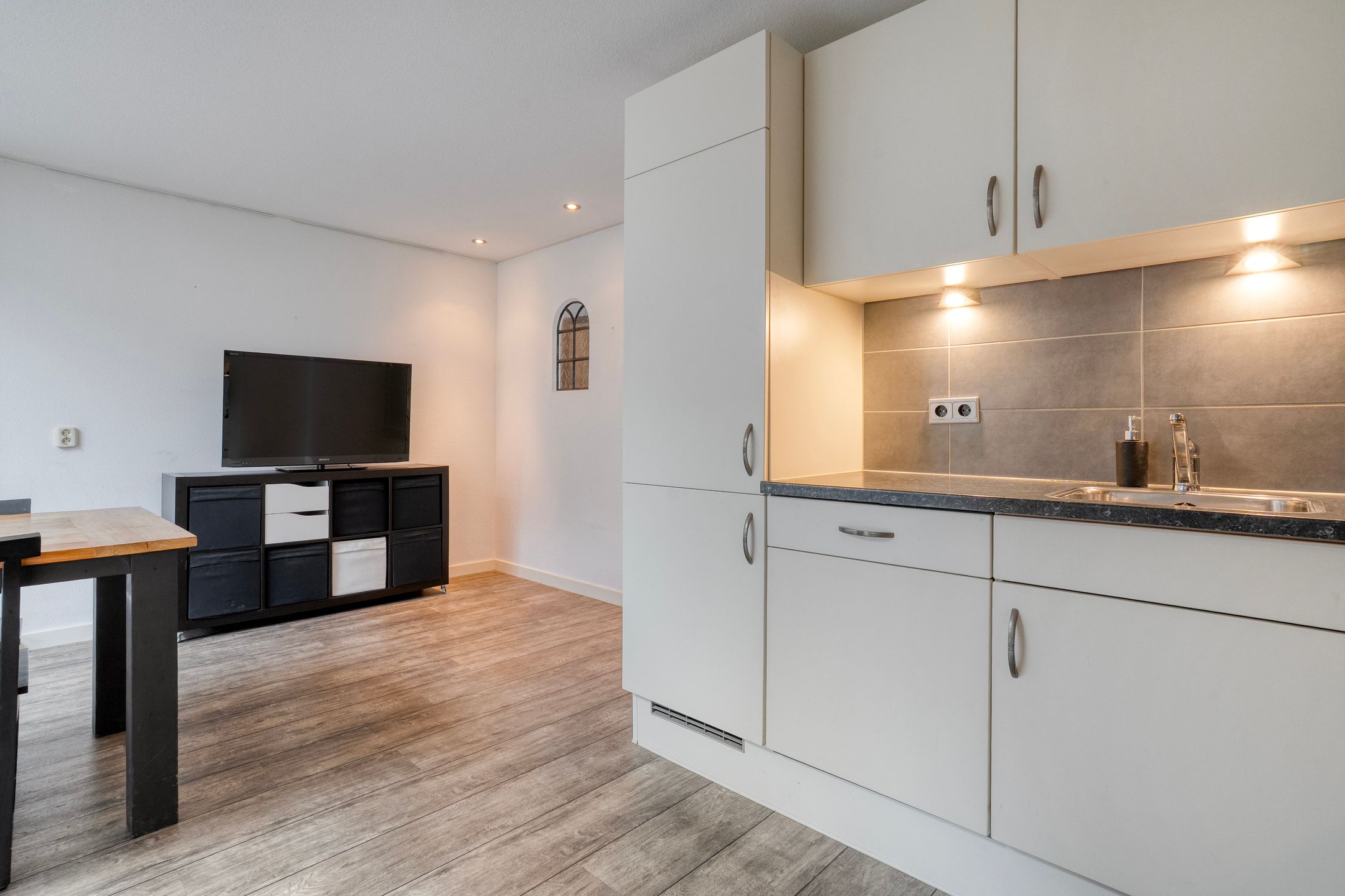 Photo 21 of Reiger 96