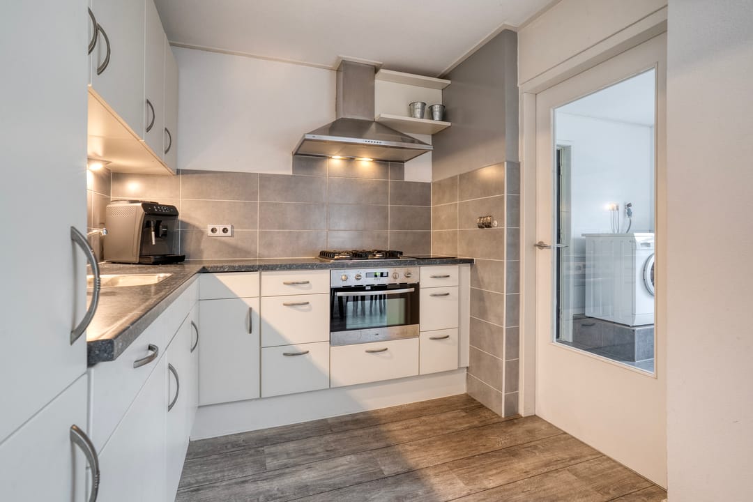 Photo 22 of Reiger 96