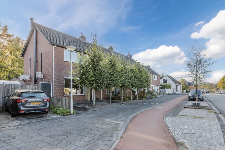 Photo 3 of Ravelstraat 40