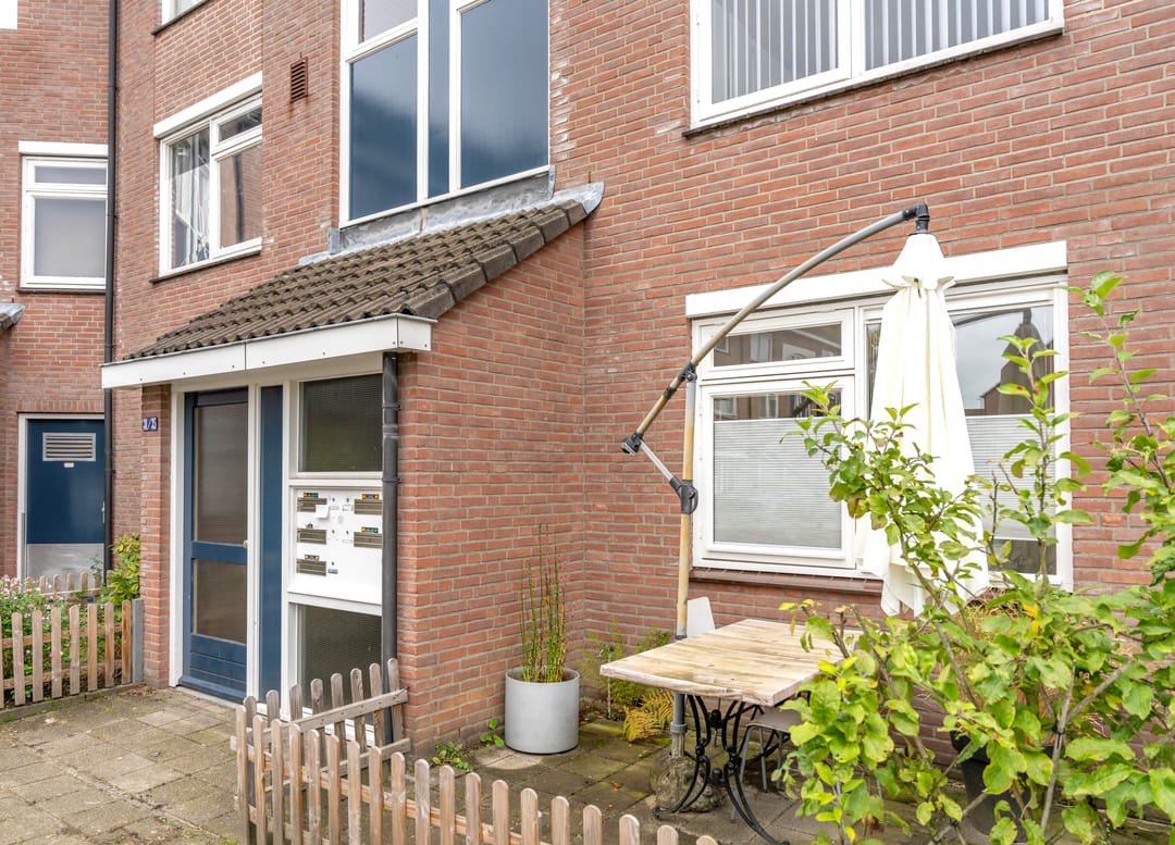 Photo 2 of Huzarenstraat 31