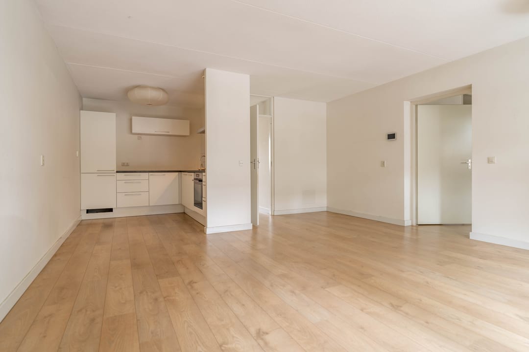 Photo 7 of Huzarenstraat 31