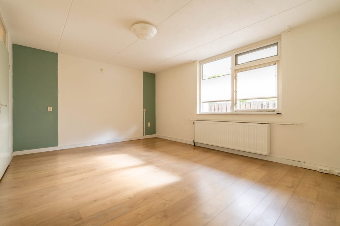 Photo 11 of Huzarenstraat 31