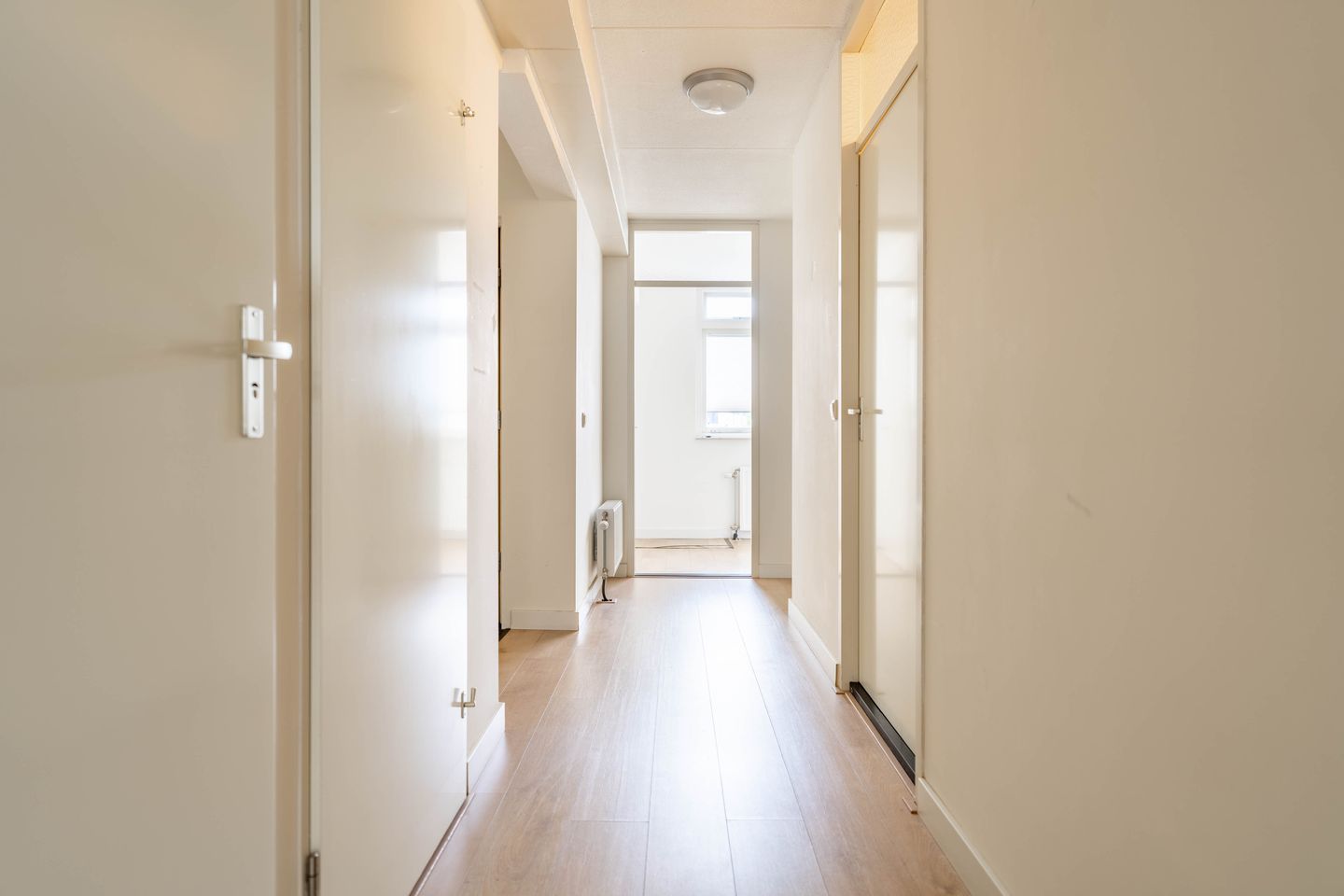 Photo 14 of Huzarenstraat 31