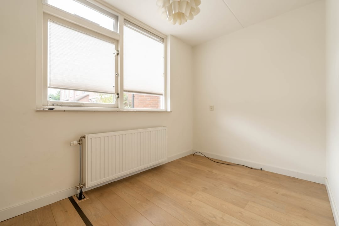 Photo 16 of Huzarenstraat 31