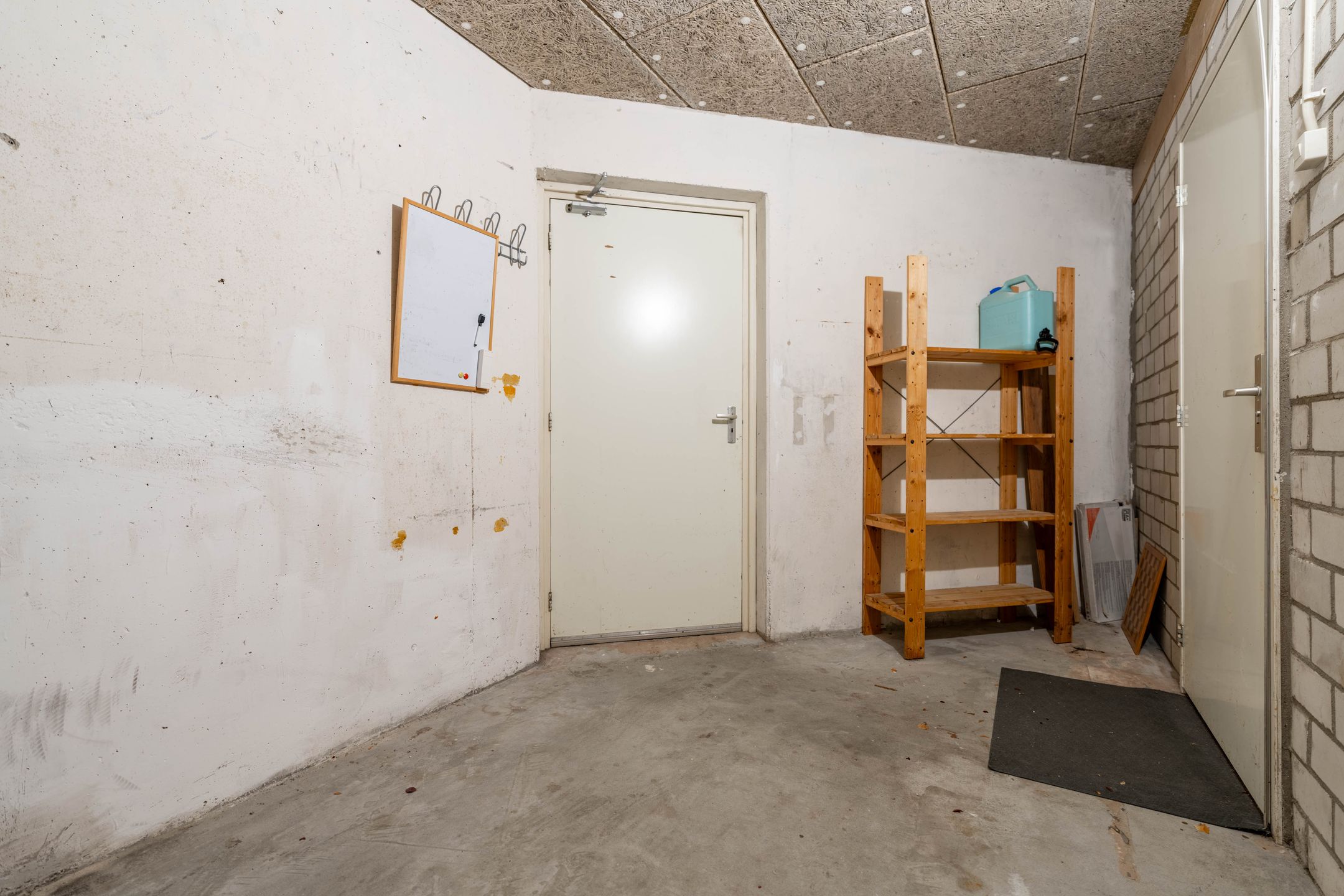 Photo 27 of Huzarenstraat 31