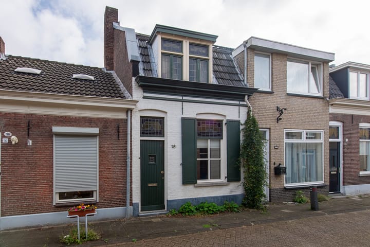 Photo 2 of Van Sonstraat 18