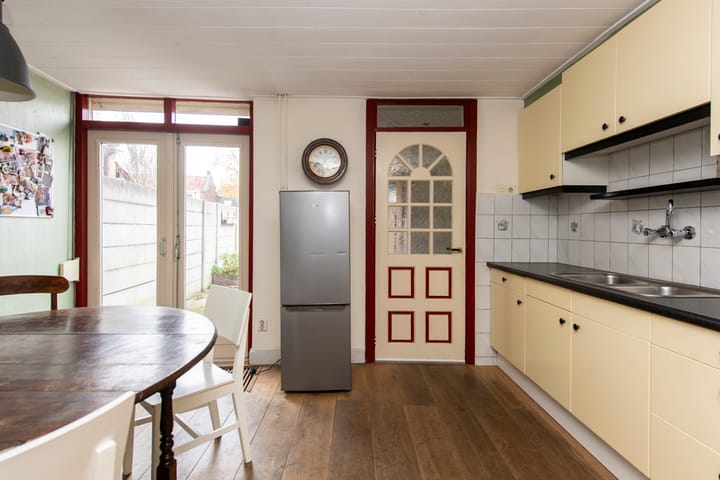 Photo 12 of Van Sonstraat 18