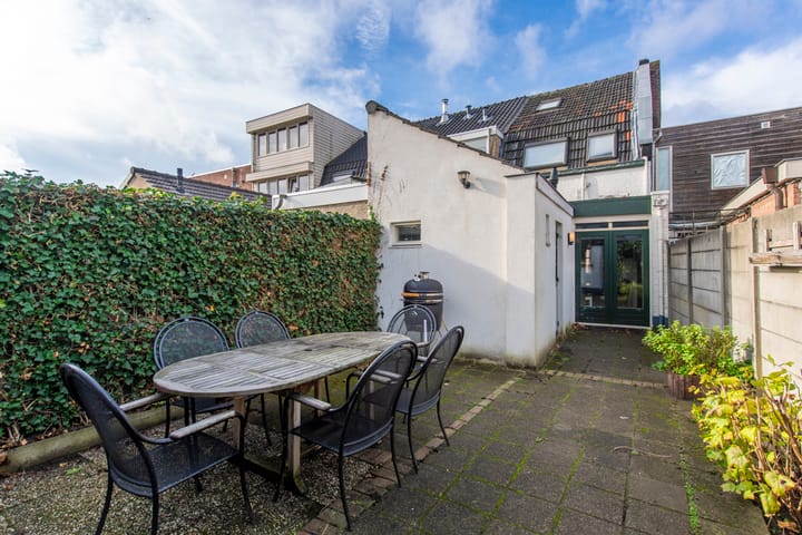 Photo 28 of Van Sonstraat 18