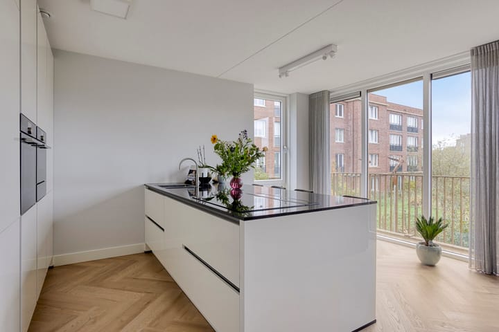 Foto 8 van Sumatraweg 234