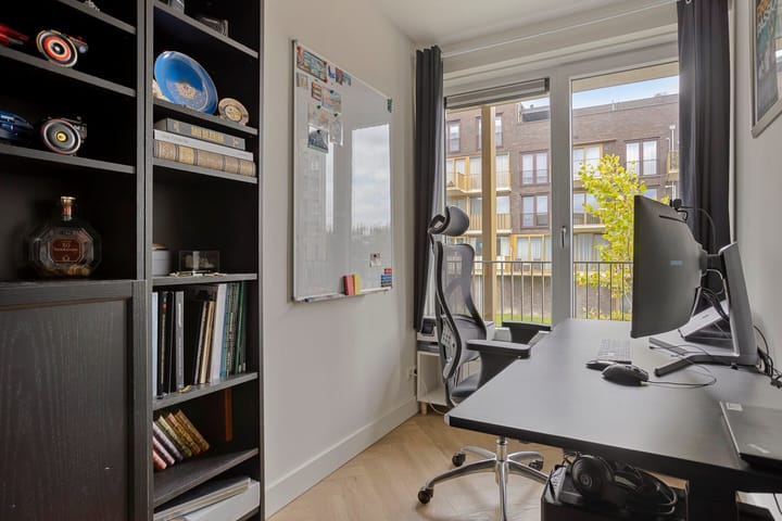 Foto 15 van Sumatraweg 234