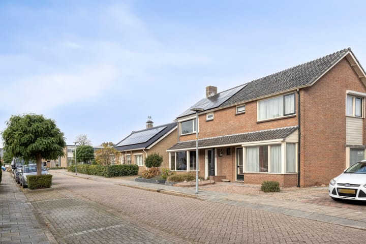 Foto 4 van Fintstraat 5