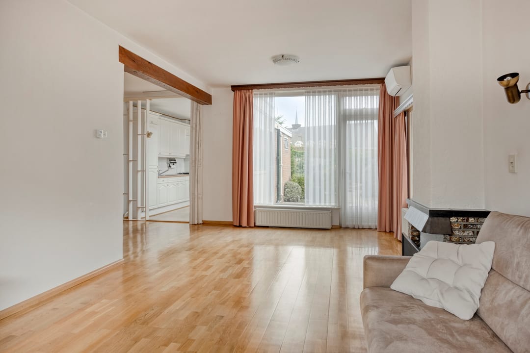 Foto 13 van Fintstraat 5