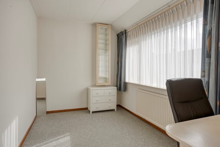 Foto 22 van Fintstraat 5