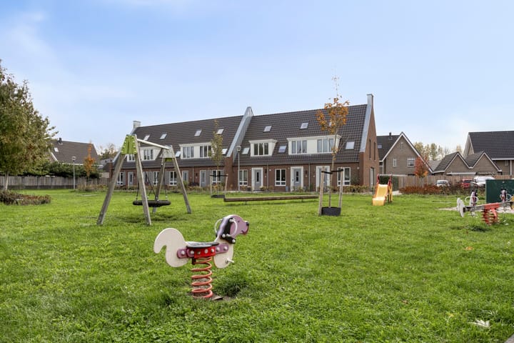 Foto 25 van Fintstraat 5