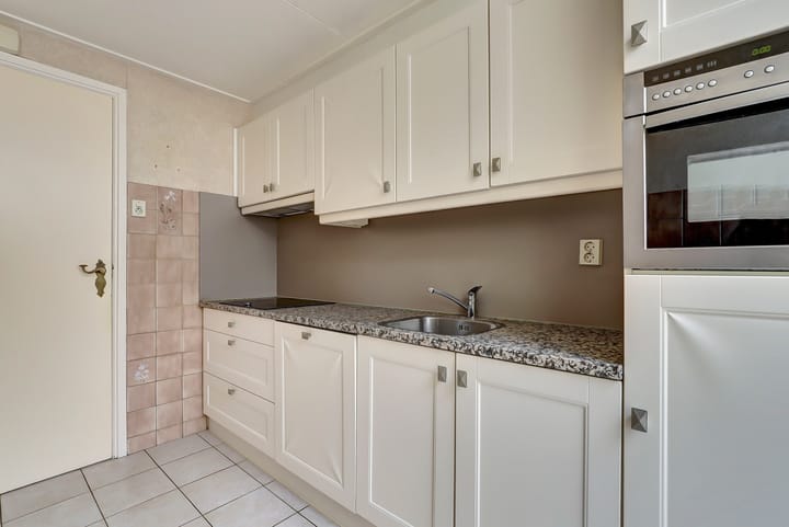 Foto 14 van Leliestraat 77