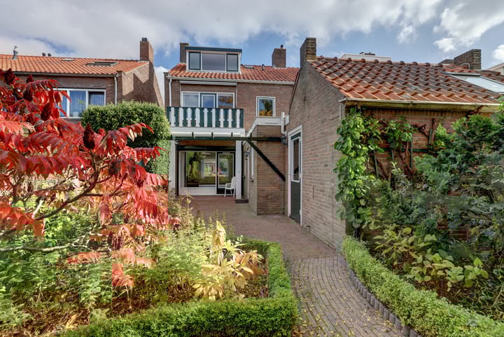 Foto 32 van Leliestraat 77