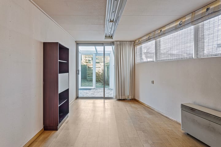 Photo 18 of Julianastraat 13