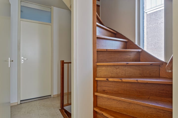 Photo 21 of Julianastraat 13