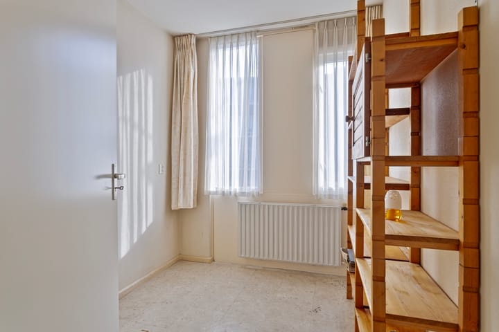 Photo 27 of Julianastraat 13