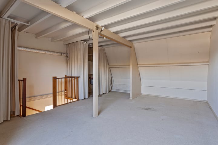 Photo 31 of Julianastraat 13