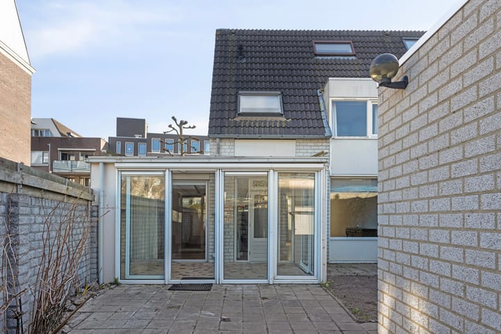 Photo 36 of Julianastraat 13