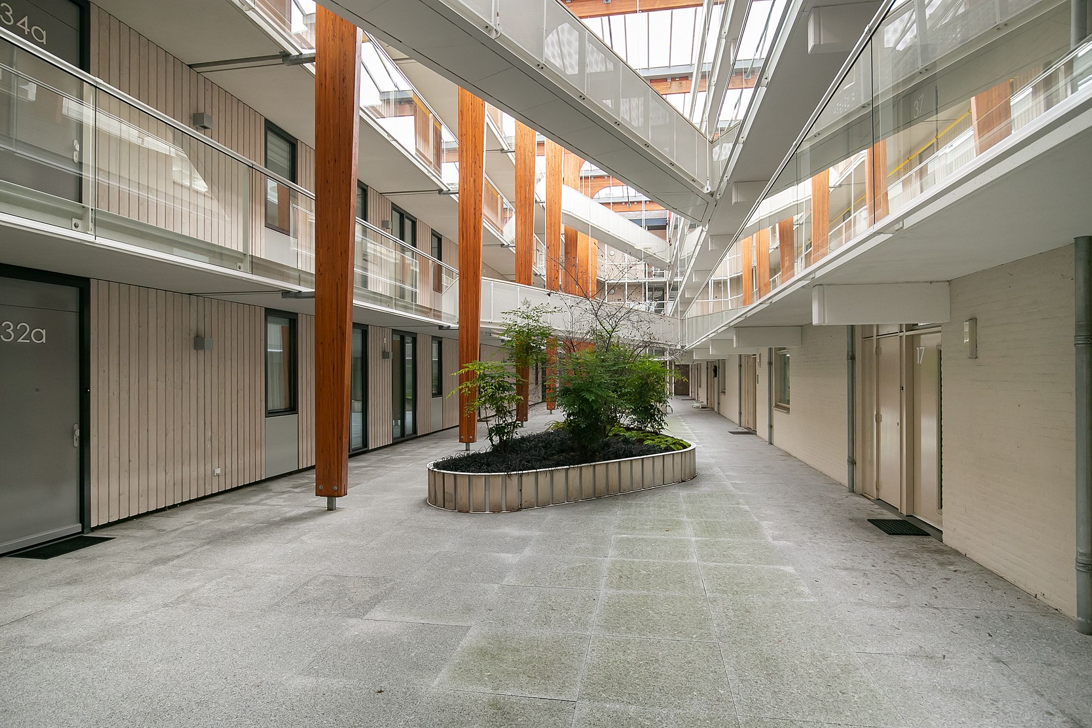 Photo 6 of Noord Koninginnewal 38-A