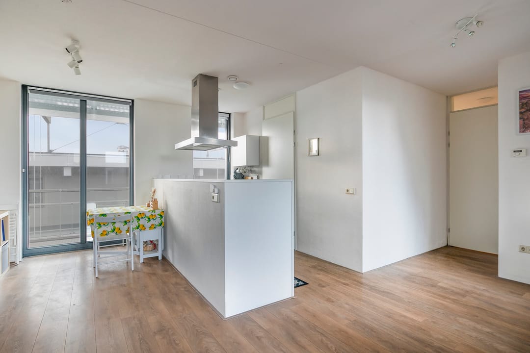 Photo 11 of Noord Koninginnewal 38-A