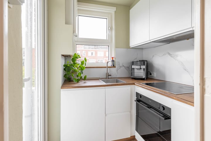 Photo 14 of Berkelstraat 19-B